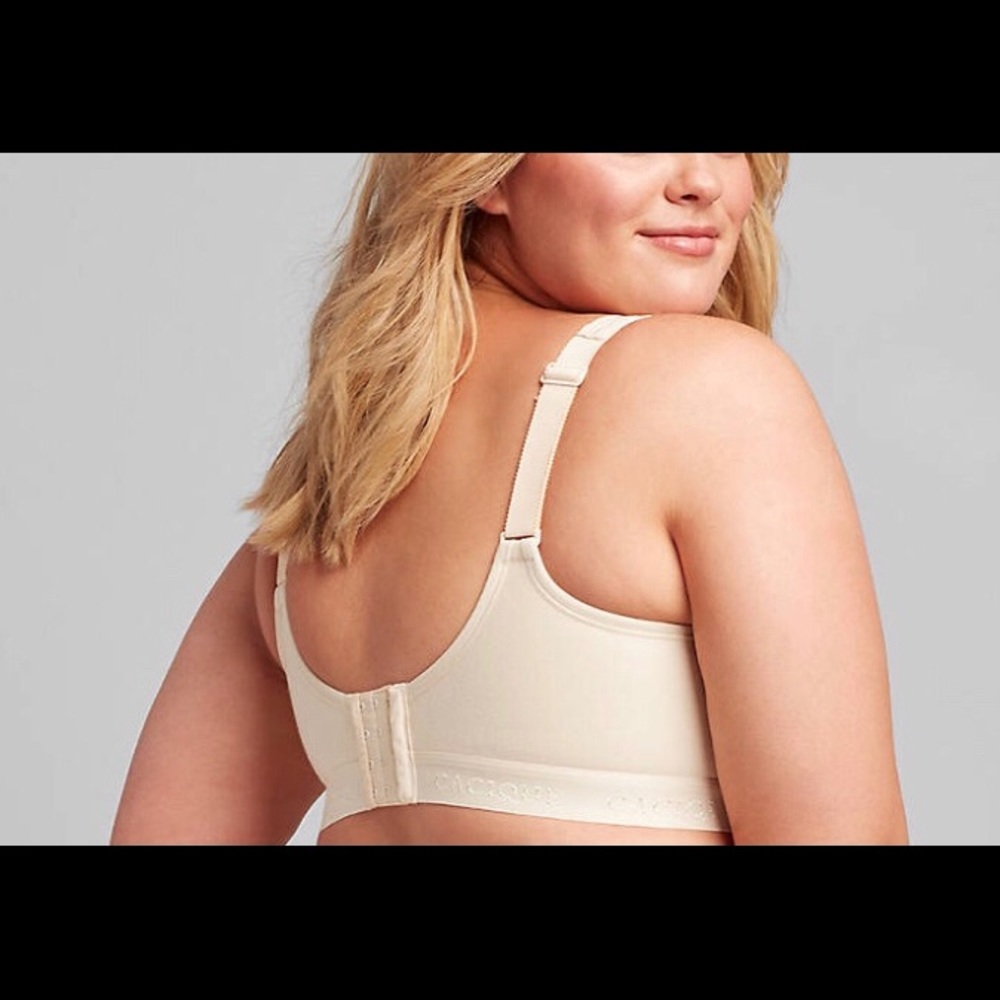 Cacique wire free 48D Bra